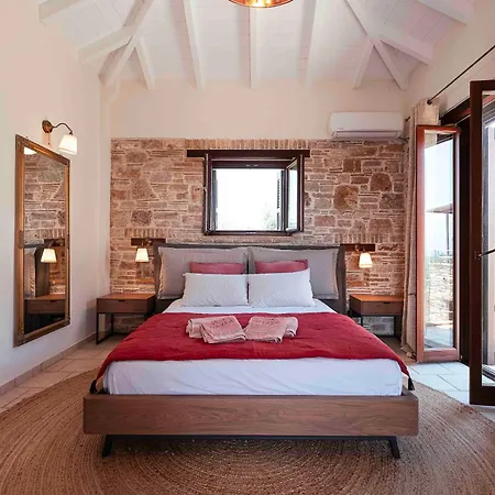 Peroulia Stone - Grece, Peloponnese