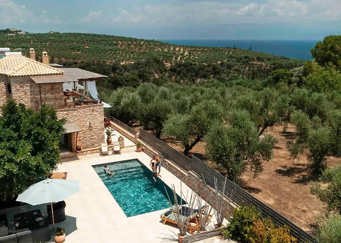 Peroulia Stone - Grece, Peloponnese *