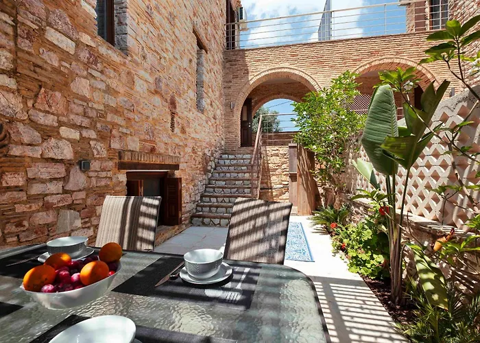 Peroulia Stone - Grece, Peloponnese *