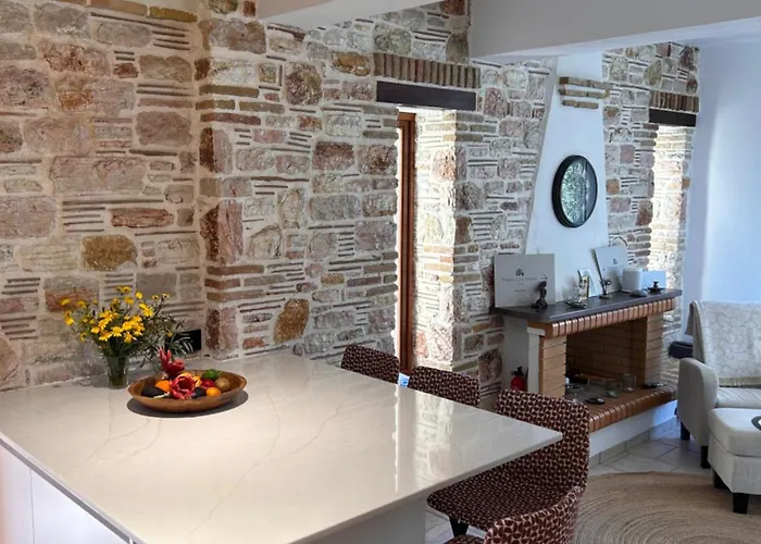 Peroulia Stone - Grece, Peloponnese